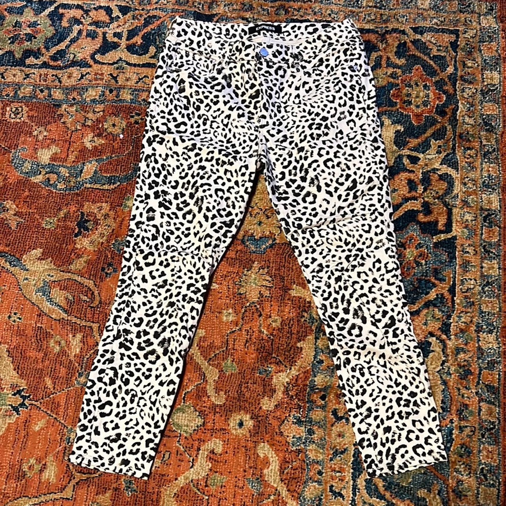 Never worn. No tags. Smoke free and pet free home.